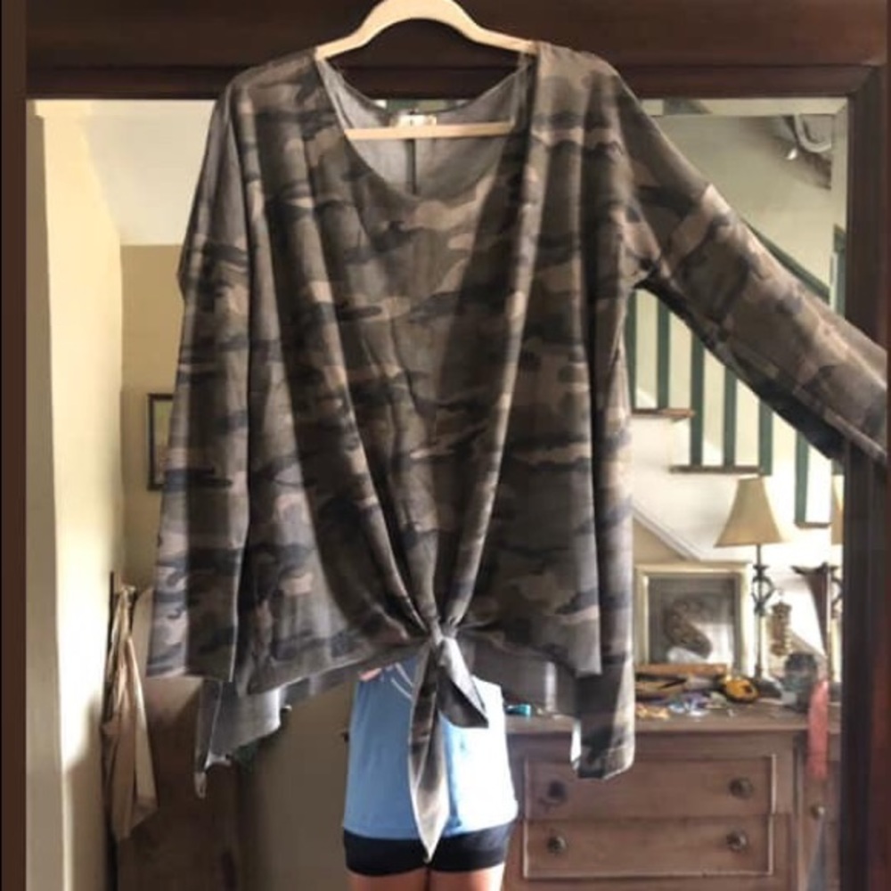 CAMO top - Picture 2 of 2